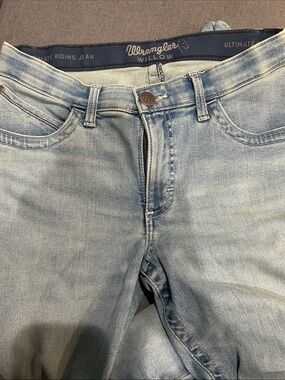 Wrangler Light Blue women Slim Straight Jeans
